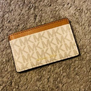 NWOT Micheal Kors Print/ Tan Card Holder Women